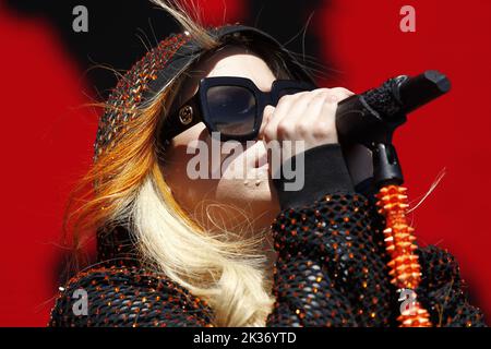 Las Vegas, États-Unis. 24th septembre 2022. La chanteuse canadienne avril Lavigne se produit sur scène lors des concerts de jour du festival de musique iHeartRadio au Area15 à Las Vegas, Nevada, samedi, 24 septembre 2022. Photo de James Atoa/UPI crédit: UPI/Alay Live News Banque D'Images
