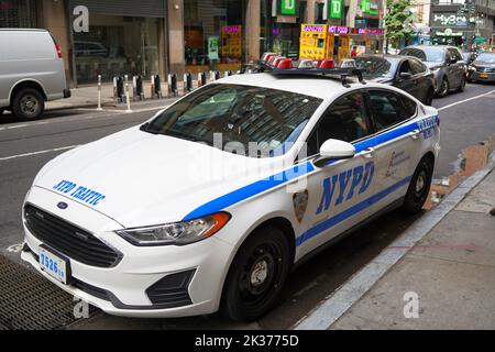 Une voiture du service de police de New York (NYPD) Banque D'Images