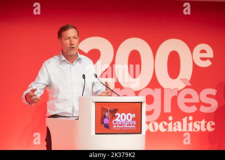 Le président du PS Paul Magnette en photo lors d'un congrès du parti socialiste francophone PS, dimanche 25 septembre 2022 à Bruxelles. BELGA PHOTO HATIM KAGHAT Banque D'Images