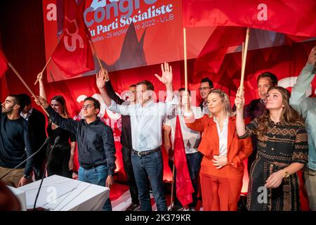 Le président du PS Paul Magnette en photo lors d'un congrès du parti socialiste francophone PS, dimanche 25 septembre 2022 à Bruxelles. BELGA PHOTO HATIM KAGHAT Banque D'Images