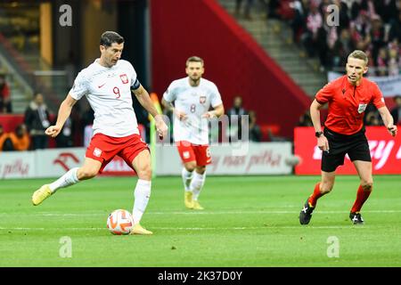 VARSOVIE, POLOGNE - 22 SEPTEMBRE 2022: UEFA Nations League division A group 4 match Pologne contre pays-Bas 0:2. En action Robert Lewandowski. Banque D'Images