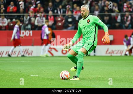 VARSOVIE, POLOGNE - 22 SEPTEMBRE 2022: UEFA Nations League division A group 4 match Pologne contre pays-Bas 0:2. En action gardien de but Remko Pasveer. Banque D'Images