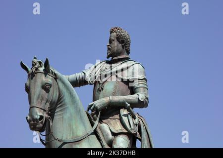 Détail du monument équestre du Grand-Duc Ferdinando i de'Medici sur la Piazza Santissima Annunziata, Florence. Banque D'Images