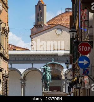 Détail du monument équestre du Grand-Duc Ferdinando i de'Medici sur la Piazza Santissima Annunziata, Florence. Banque D'Images