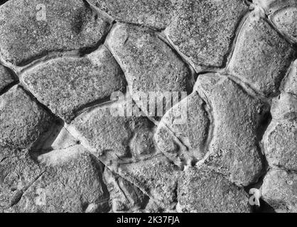 Le motif de l'altération crasée dans les lits de calcaire de Lias exposés sur la plage de Quantocks Head sur la côte de Somerset Jurassic au Royaume-Uni Banque D'Images