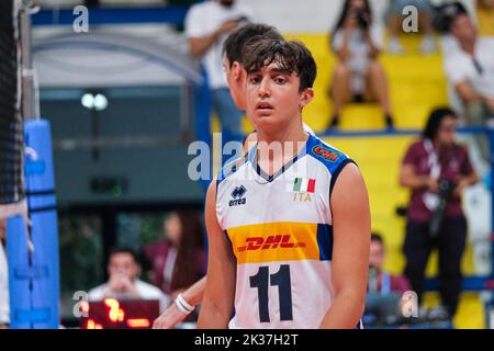 24 septembre 2022, Montesilvano, Pescara, Italie: Alessandro Fanizza (ITA) pendant les demi-finales du Championnat d'Europe de Volleyball CEV U20 2022 à Montesilvano (Credit image: © Elena Vizoca/Pacific Press via ZUMA Press Wire) Banque D'Images