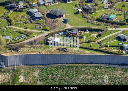 Vue aérienne, jardin de l'allotement Mellmausland avec barrière de bruit à côté de l'Amazone dans le parc industriel de Brauckstraße, Rüdinghausen, Witten, zone de Ruhr, Nord R Banque D'Images