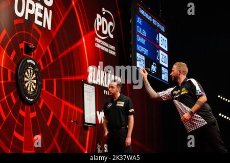 Wieze, Belgique. 25th septembre 2022. Dutch Danny Noppert photographié en action pendant la troisième journée de l'Open des fléchettes belges, dimanche 25 septembre 2022 à Wieze, un tournoi dans le Tour européen qui a lieu de 23 septembre à 25 septembre. BELGA PHOTO JEF MATTSEE crédit: Belga News Agency/Alay Live News Banque D'Images