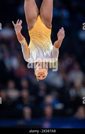 Paris, France. 25th septembre 2022. Paris, France, 25 septembre 2022 Flavia Saraiva (BRA) lors de la finale de l'exercice féminin lors du défi de la coupe du monde de LA FIG de gymnastique artistique dans l'arène Accor à Paris, France Dan O' Connor (Dan O' Connor/SPP) Credit: SPP Sport Press photo. /Alamy Live News Banque D'Images