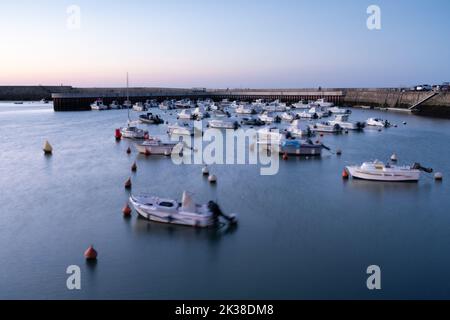 Bateaux dans le port de Port-en-Bessin Banque D'Images