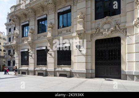 Madrid, Espagne, septembre 2022. Vue extérieure du magasin de la marque Christian Dior dans le centre-ville Banque D'Images