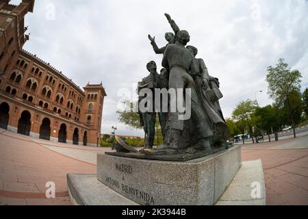 Madrid, Espagne, septembre 2022. Le monument devant les arènes de la Plaza de Toros Las Ventas dans le centre-ville Banque D'Images