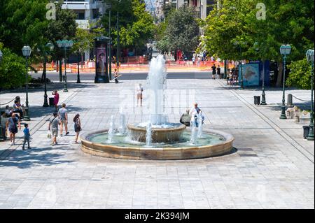 Place Syntagma dans le centre d'Athènes, Grèce Banque D'Images