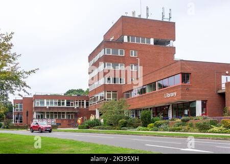 Welwyn Garden City Central Library, The Campus, Welwyn Garden City Centre, Hertfordshire, Angleterre, Royaume-Uni Banque D'Images