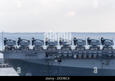 Bell Boeing V-22 OspreyV/STOL avion de transport militaire sur la US Navy un navire d'assaut amphibie de classe Wasp USS Kearsarge (LHD-3) dans le port de Gdynia, Pol Banque D'Images