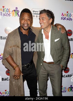 Miami, États-Unis d'Amérique. 24th septembre 2022. MIAMI, FL - SEP 24: Acteur Cuba Gooding, Jr et Fabian Basabe sont vus pendant “Amigos for Kids” Miami Celebrity Dominos Night on 24 septembre 2022 à Miami, Floride. (Photo par Alberto E. Tamargo/Sipa USA) crédit: SIPA USA/Alay Live News Banque D'Images