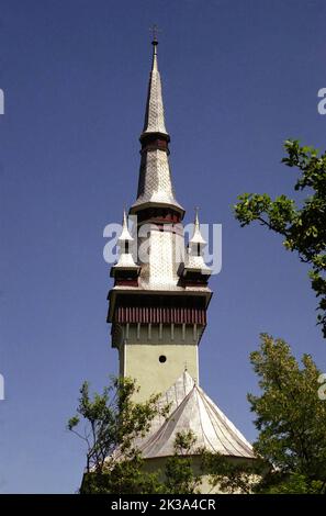 Roșia Montana, Comté d'Alba, Roumanie, env. 1999. Vue extérieure de l'église grecque-catholique (b. 1741). Banque D'Images