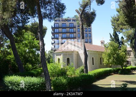 L'église arménienne sur la rue Emek Refaim à Jérusalem, Israël. Banque D'Images