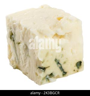 fromage bleu, isolé sur fond blanc, passe de découpe, profondeur de champ totale Banque D'Images