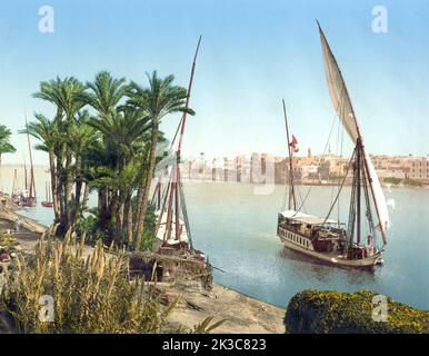 Le Caire, Egypte, Voilier sur le Nyle, Photochrome Print ca 1900. Banque D'Images