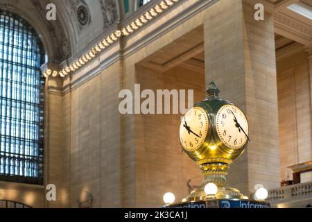 THA main Concourse à Grand Central terminal à New York, qui est l'une des gares ferroviaires les plus fréquentées au monde Banque D'Images