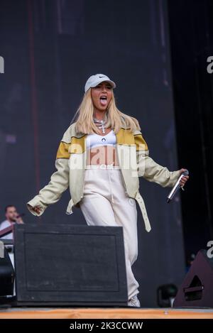 Le rappeur suisse Loredana se présente au festival de Lollapalooza à Berlin Banque D'Images