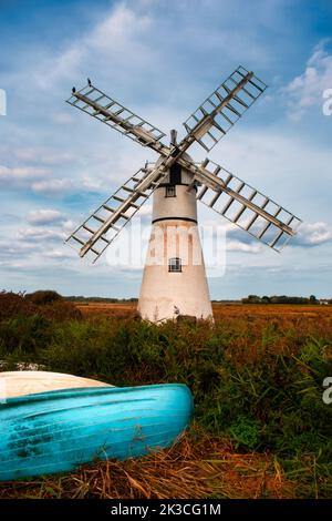 Pompe de moulin à vent Thurne dans les Norfolk Broads sur la côte sud-est de l'Angleterre Banque D'Images