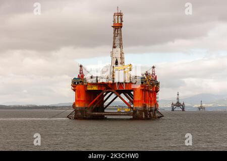 Invergordon, 14th septembre 2022: Oil Rig Transocean leader Port Vila dans le Cromarty Firth, Écosse, Royaume-Uni Banque D'Images