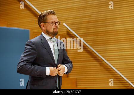 2022-09-26 13:02:04 LA HAYE - Eelco Eikenaar dans la salle d'enquête de la Chambre des représentants lors d'un interrogatoire public de la commission d'enquête parlementaire sur l'extraction du gaz naturel à Groningen. De 2015 à 2019, Eikenaar a été accusé des conséquences de l'extraction de gaz en tant que député de la province de Groningen. ANP bas CZERWINSKI pays-bas - belgique sortie Banque D'Images