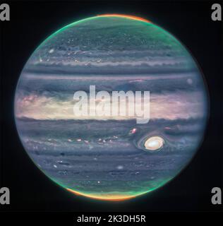 Baltimore, États-Unis. 26th septembre 2022. La planète géante du gaz Jupiter, présente la Grande tache rouge, une tempête de la taille de la Terre qui fait rage depuis des centaines d'années, tirée du télescope spatial Webb, 22 août 2022. Jupiter sera le plus proche de la terre au cours des 59 dernières années et visible à l'œil sur 26 septembre 2022. Credit: Planetpix/Alamy Live News Banque D'Images