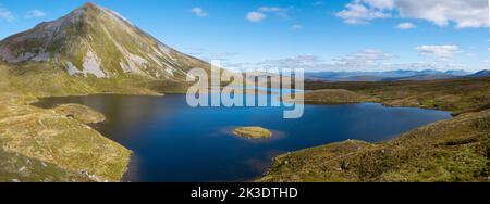 lac et munro Sgurr Eilde Mor dans les hauts plateaux de l'Écosse Banque D'Images