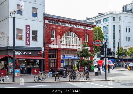 Station de métro Mornington Crescent sur la Northern Line, rendue célèbre par le spectacle de comédie de la BBC « Je suis désolé que je n'ai pas un indice », Camden, Londres, Royaume-Uni Banque D'Images