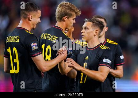BRUXELLES, BELGIQUE - JUIN 8 : Leandro Trossard de Belgique célèbre son but de côté avec Leander Dendoncker de Belgique, Youri Tielemans de Belgique et Charles de Ketelaere de Belgique lors de la Ligue des Nations de l'UEFA Un match du Groupe 4 entre la Belgique et la Pologne au Stade Roi Baudouin sur 8 juin 2022 à Bruxelles, Belgique (photo de Joris Verwijst/Orange Pictures) Banque D'Images