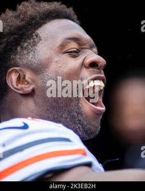 Chicago, Illinois, États-Unis. 25th septembre 2022. - Chicago Bears #58 Roquan Smith célèbre la victoire après le match entre les Houston Texans et les Chicago Bears au Soldier Field à Chicago, il. Crédit : csm/Alay Live News Banque D'Images