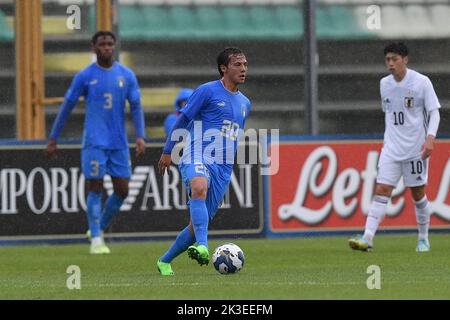 Emanuel Vignato (Italie U21) lors du match de l'UEFA des moins de 21 ans entre l'Italie U21 1-1 Japon U21 au stade Teofilo Patini sur 26 septembre 2022 à Castel di Sangro, Italie. Credit: Maurizio Borsari/AFLO/Alay Live News Banque D'Images