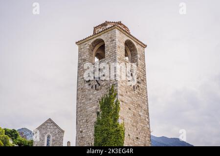 Vieille ville. Vue ensoleillée sur les ruines de la citadelle dans la ville de Stari Bar près de la ville de Bar, Monténégro Banque D'Images