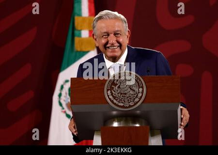 Mexico, Mexique. 26th septembre 2022. Le président mexicain Andres Manuel Lopez Obrador lors de la conférence de presse quotidienne du matin au Palais national de Mexico. Sur 26 septembre 2022 à Mexico, Mexique. (Image de crédit : © Luis Barron Eyepix Group/eyepix via ZUMA Press Wire) Banque D'Images