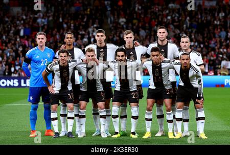 Londres, Angleterre, 26th septembre 2022. Groupe d'équipe allemande rangée arrière à partir de la gauche: Marc Andre ter Stegen, Thilo Kehrer, Kai Havertz, Nico Schlotterbeck, Niklas Sule, David Raum d'Allemagne. Première rangée à partir de la gauche : Jonas Hofmann, Joshua Kimmich, Ilkay Gundogan, Jamal Musiala, Leroy Sane d'Allemagne pendant le match de la Ligue des Nations de l'UEFA au stade Wembley, Londres. Le crédit photo devrait se lire: David Klein / Sportimage Banque D'Images