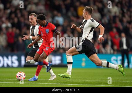 Raheem Sterling en action pendant le match de l'UEFA Nations League au stade Wembley, à Londres. Date de la photo: Lundi 26 septembre 2022. Banque D'Images