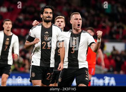 Ilkay Gundogan, en Allemagne, célèbre le premier but de son équipe lors du match de la Ligue des Nations de l'UEFA au stade Wembley, à Londres. Date de la photo: Lundi 26 septembre 2022. Banque D'Images