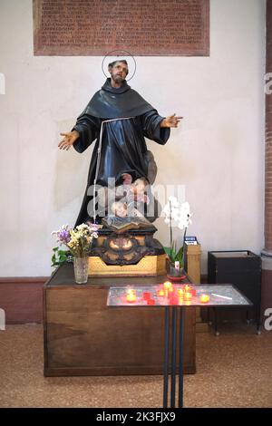 Décoration intérieure dans la Basilique di San Francesco Bologne Italie Banque D'Images