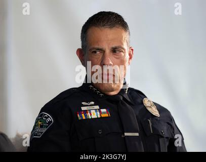 Austin, Texas, États-Unis. 24th septembre 2022. JOSEPH CHACON, chef de la police d'Austin, attend pendant une séance d'entrevue au festival annuel de la Tribune du Texas, dans le centre-ville d'Austin, sur 24 septembre 2022. Chacon est chef depuis avril 2021. (Image de crédit : © Bob Daemmrich/ZUMA Press Wire) Banque D'Images