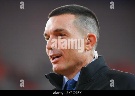 23 septembre 2022: Paul Carcaterra, analyste d'ESPN, regarde avant le match entre les cavaliers de Virginie et l'Orange de Syracuse le vendredi 23 septembre 2022 au JMA Wireless Dome à Syracuse, New York. Riche Barnes/CSM Banque D'Images