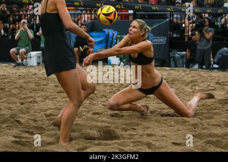 Le Phoenix AVP Championship continue alors que les hommes et les femmes ont mis en place des batailles difficiles pour déterminer qui est le meilleur des meilleurs. Banque D'Images