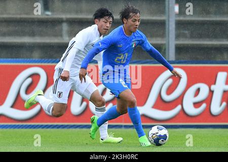 Castel Di Sangro, Abruzzes. 26th septembre 2022. Emanuel Vignato de l'Italie pendant le match amical U21 Italie-Japon Teofilo Patini stade à Castel di Sangro, Italie, 26 septembre 2022 Fotografo01 crédit: Agence de photo indépendante/Alamy Live News Banque D'Images