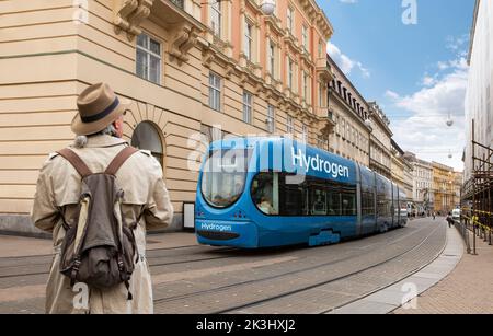 Concept de tramway à hydrogène sur une rue de la ville Banque D'Images