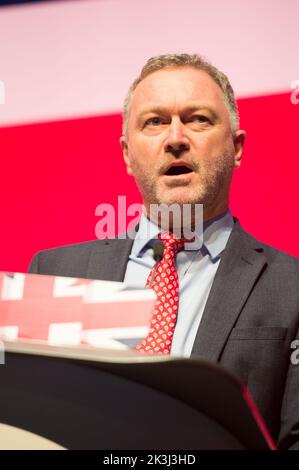 Liverpool, royaume-uni, 27/09/2022, Steve Reed, discours du troisième matin du jour de la conférence du parti travailliste, MS Bank Arena Liverpool. (Terry Scott/SPP) crédit : SPP Sport Press photo. /Alamy Live News Banque D'Images