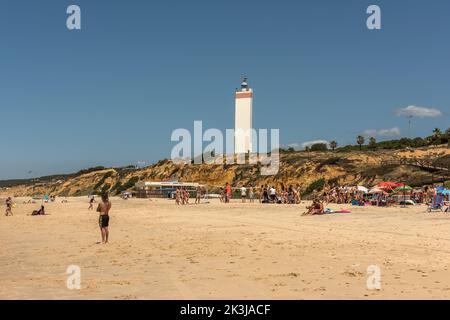 Touristes sur la plage de Matalascanas, Andalousie, Espagne Banque D'Images