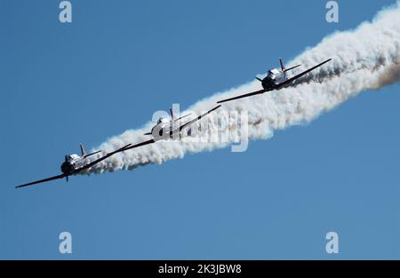 L'équipe d'acrobaties aériennes d'Aeroshell lors d'un salon aérien à Mirabel, au Québec. Banque D'Images