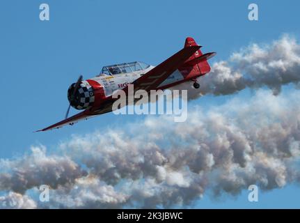 L'équipe d'acrobaties aériennes d'Aeroshell lors d'un salon aérien à Mirabel, au Québec. Banque D'Images